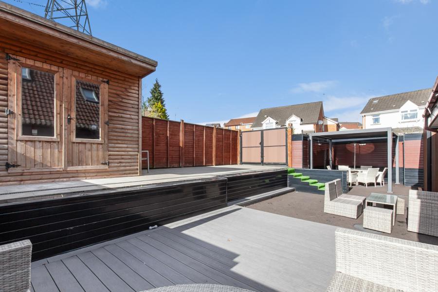 19 Lyndhurst Meadows