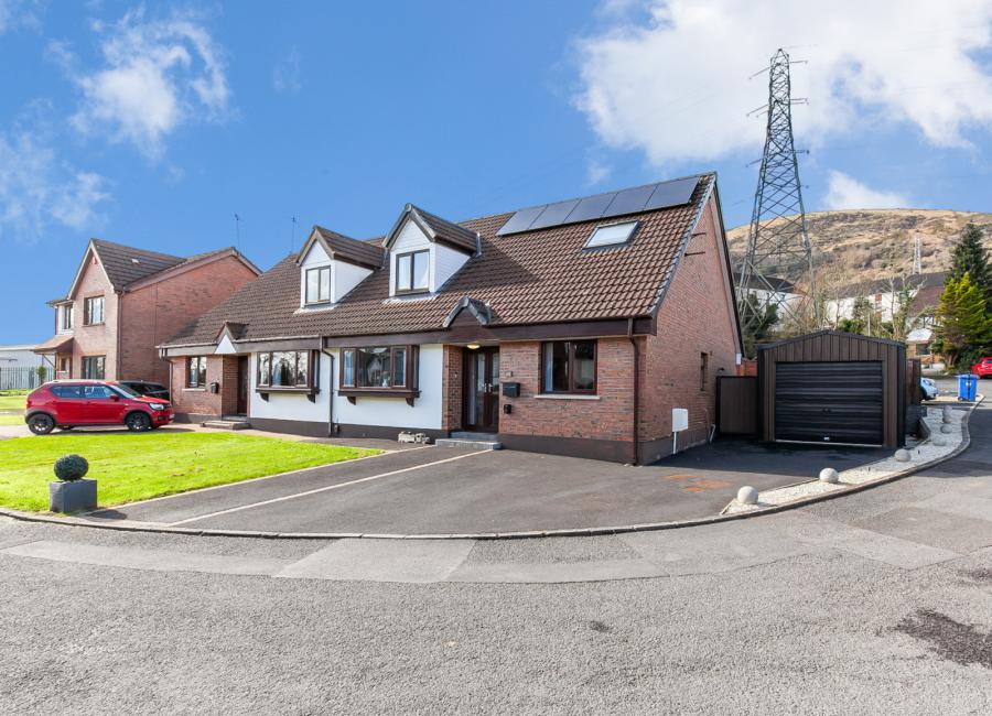 19 Lyndhurst Meadows