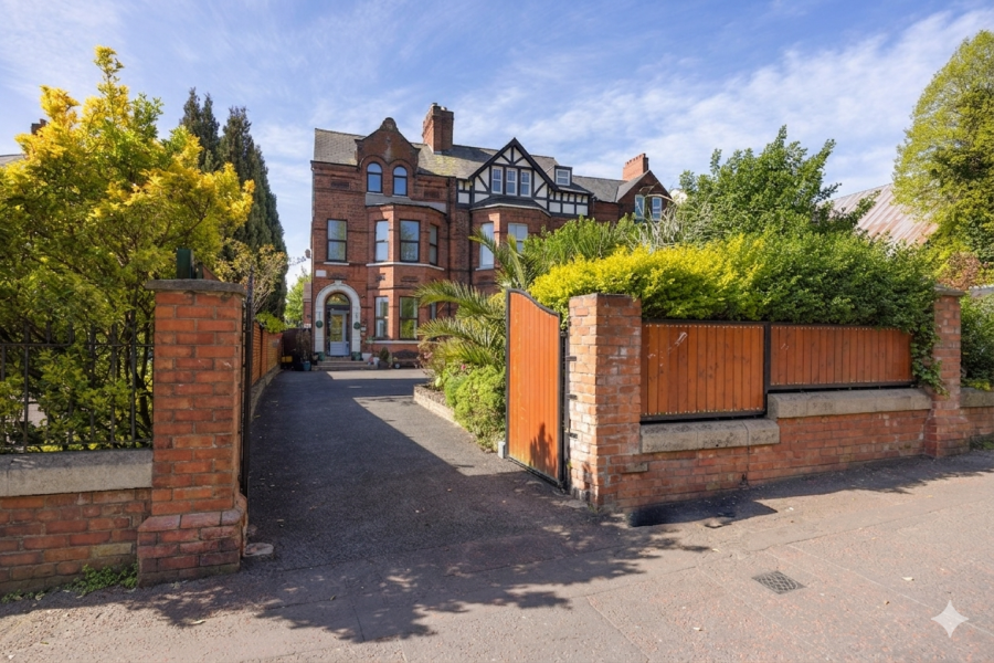16 Cliftonville Road, Belfast, County Antrim, BT14 6JX