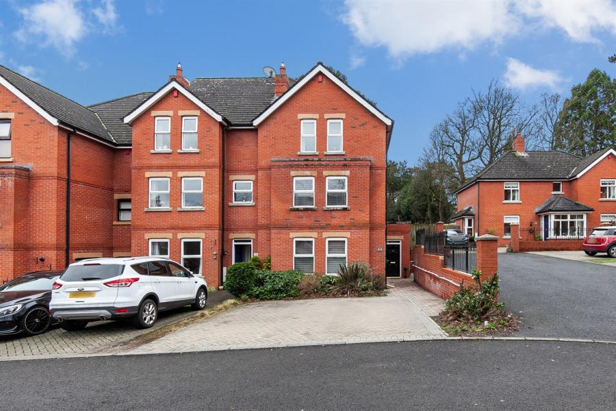 8 Fortwilliam Demesne, Belfast, County Antrim, BT15 4FD