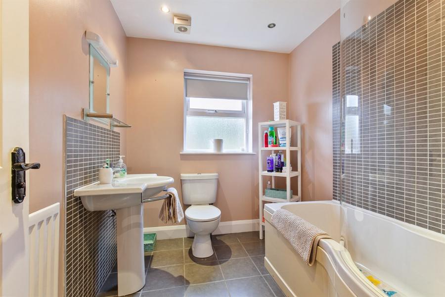 8 Fortwilliam Demesne