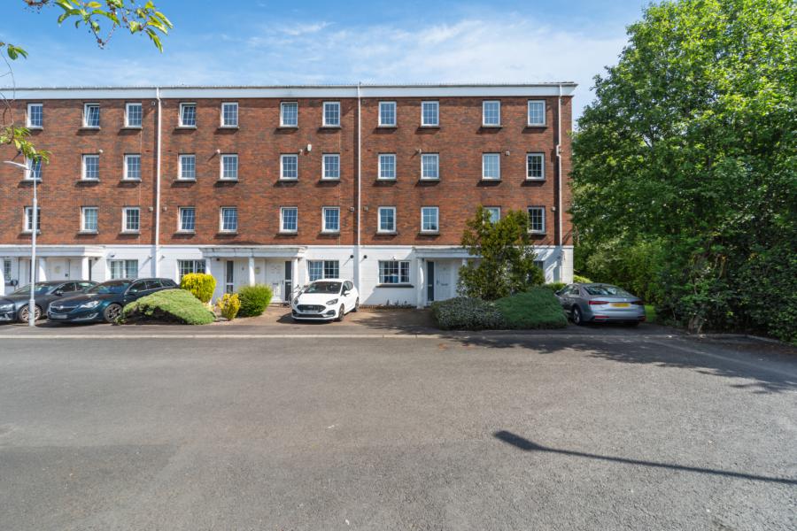 9 Fortwilliam Grange, Belfast, County Antrim, BT15 4AU