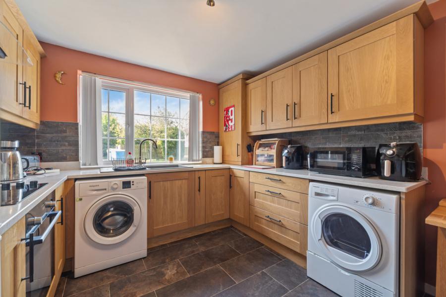 9 Fortwilliam Grange
