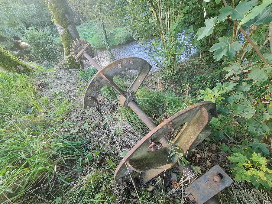 Circa 1.7 Acre Site (Fpp) Tullyhill Road Tully Hill North