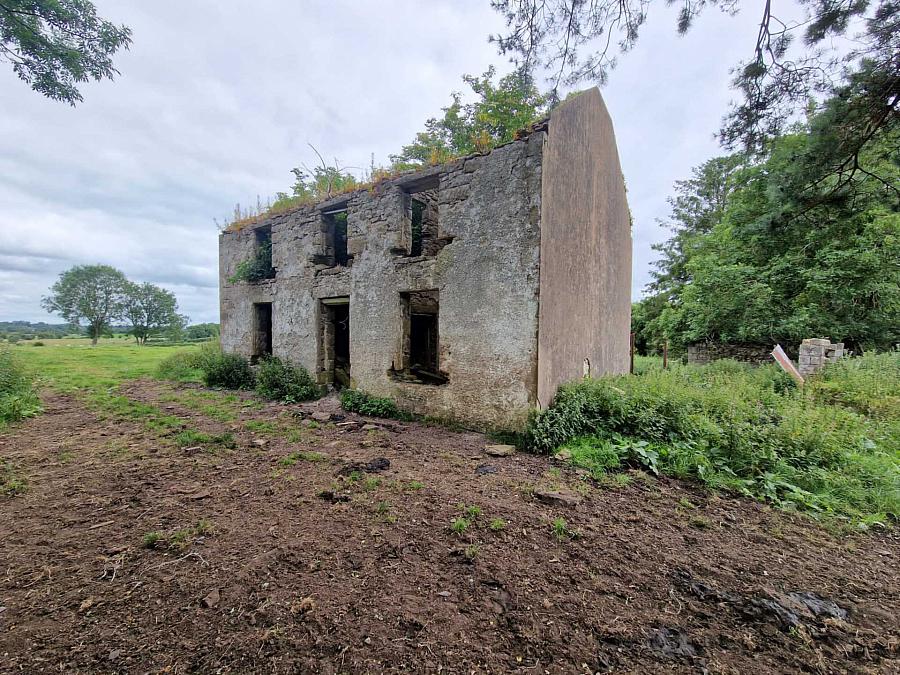 Circa 27 8 Acres Altaveedan Road