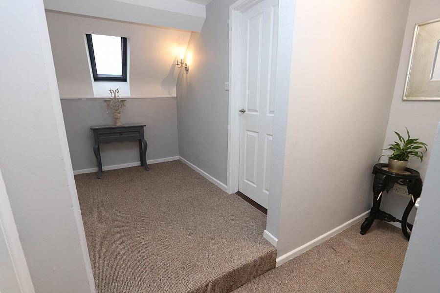 40 Ballinamullan Road