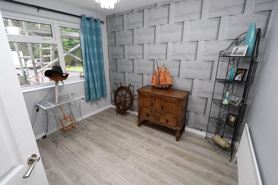 40 Ballinamullan Road