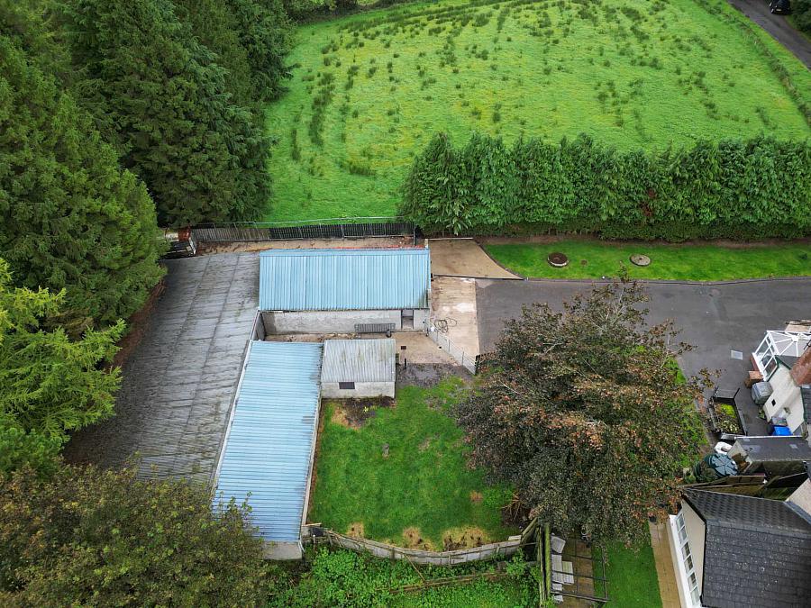 40 Ballinamullan Road