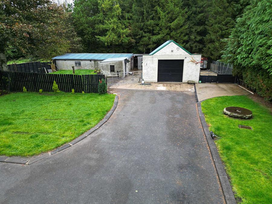 40 Ballinamullan Road