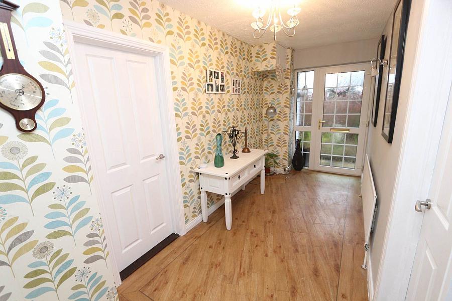 40 Ballinamullan Road