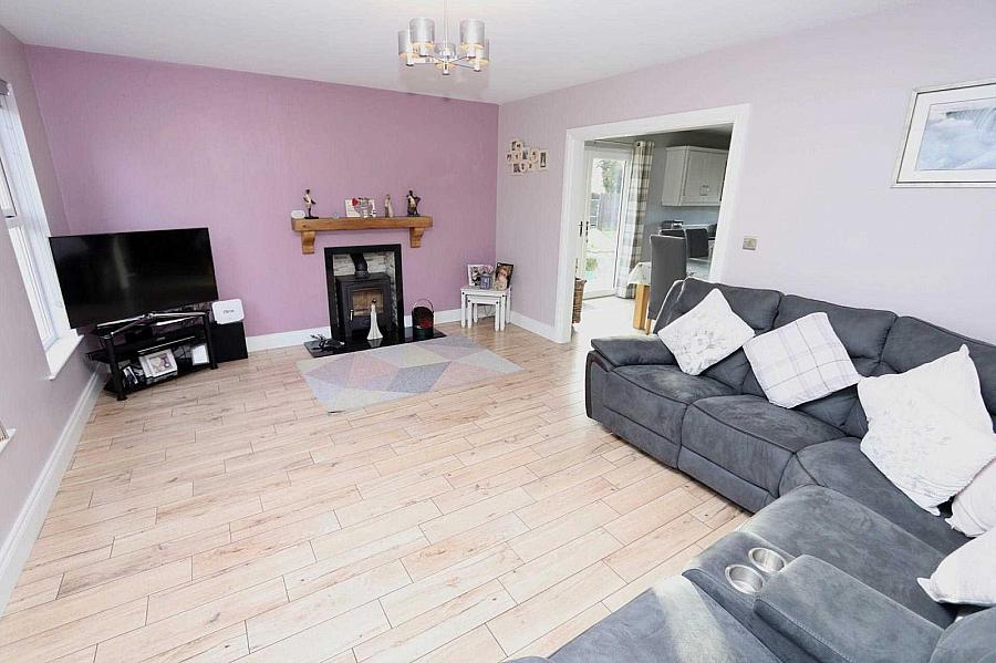 16 Drumnameel Road