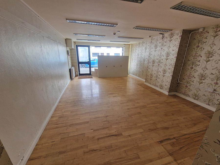 House & Commercial Unit 45/47 Main Street