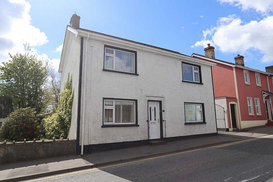 4 Main Street, Fivemiletown, BT75 0PW