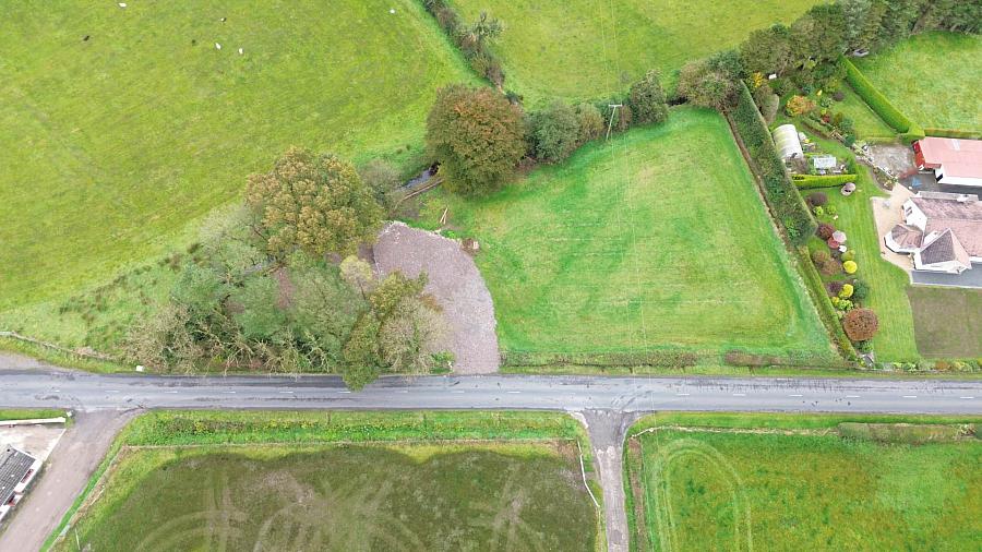 Land - Circa 1 Acre Field Gardiners Cross Road