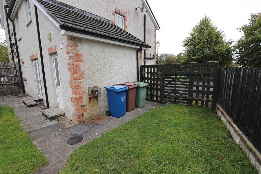 100 Silverhill Manor