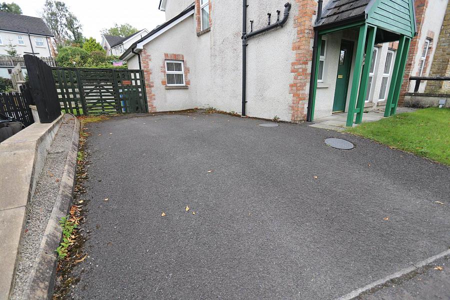 100 Silverhill Manor