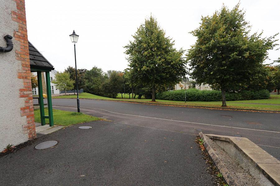 100 Silverhill Manor