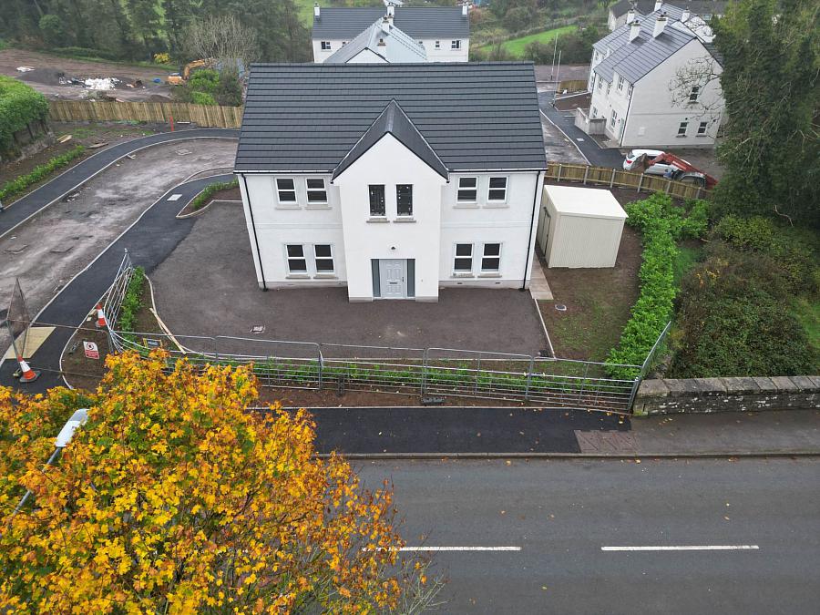 2 Castletown Brae