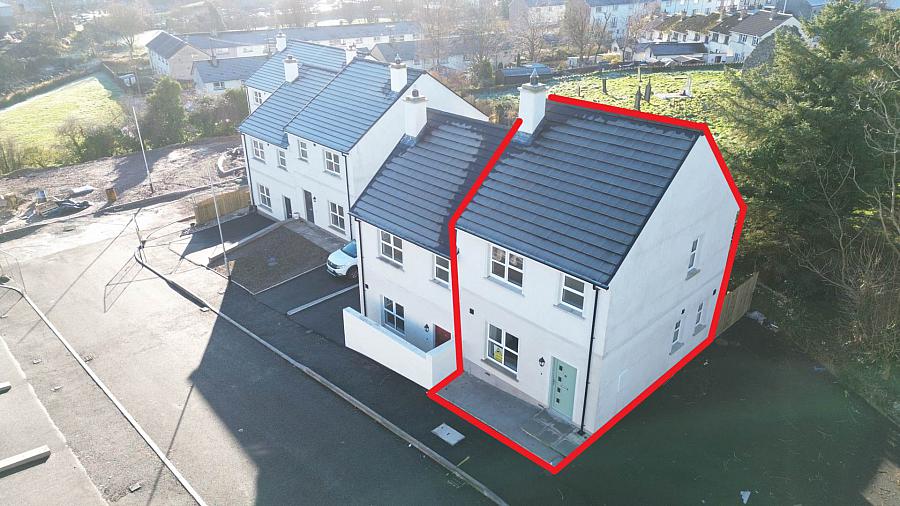 4 Castletown Brae, Fintona, Omagh, BT78 2BY