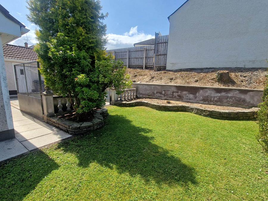 8 Drumkeen Court