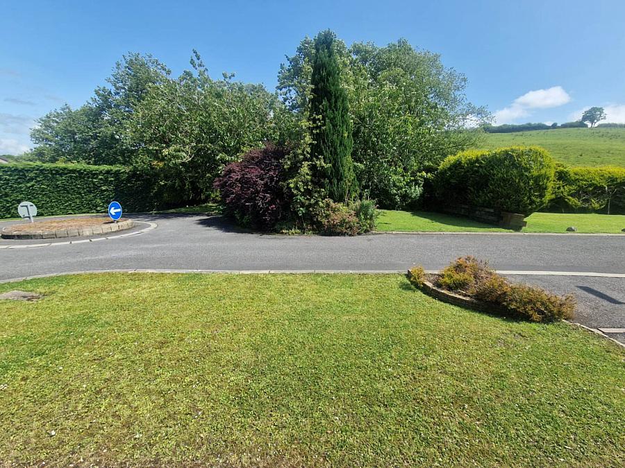 8 Drumkeen Court