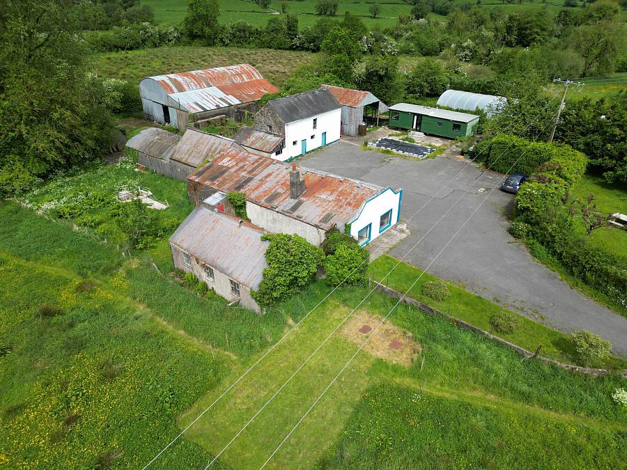 9.7 Acres Bungalow & Sheds Cooneen Road 9.7 Acres Bungalow & Sheds Cooneen Road