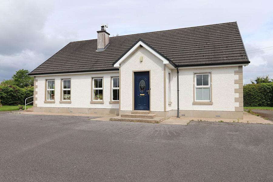 9.7 Acres Bungalow & Sheds Cooneen Road 9.7 Acres Bungalow & Sheds Cooneen Road