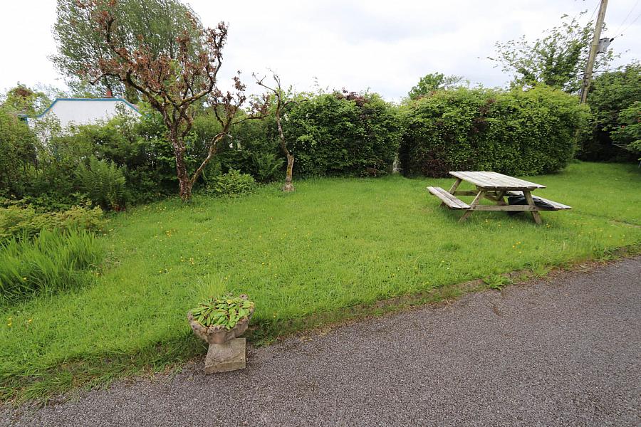 9.7 Acres Bungalow & Sheds Cooneen Road 9.7 Acres Bungalow & Sheds Cooneen Road