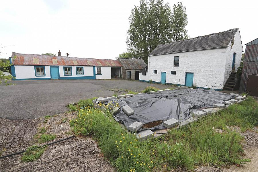 9.7 Acres Bungalow & Sheds Cooneen Road 9.7 Acres Bungalow & Sheds Cooneen Road