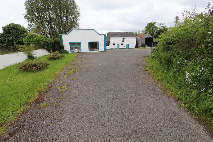 9.7 Acres Bungalow & Sheds Cooneen Road 9.7 Acres Bungalow & Sheds Cooneen Road