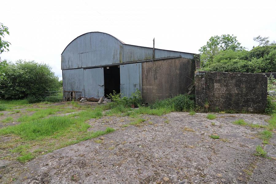 9.7 Acres Bungalow & Sheds Cooneen Road 9.7 Acres Bungalow & Sheds Cooneen Road