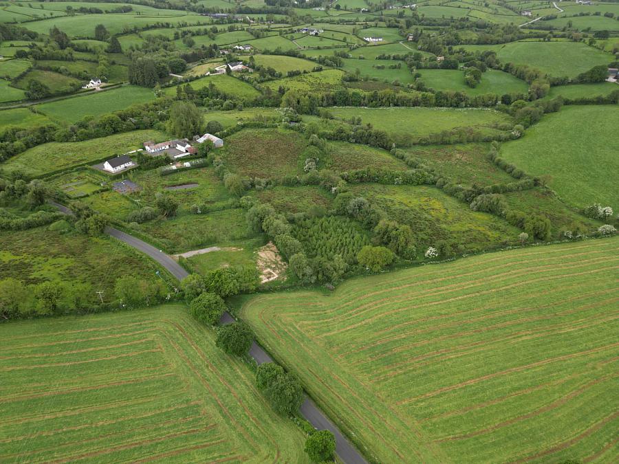 9.7 Acres Bungalow & Sheds Cooneen Road 9.7 Acres Bungalow & Sheds Cooneen Road