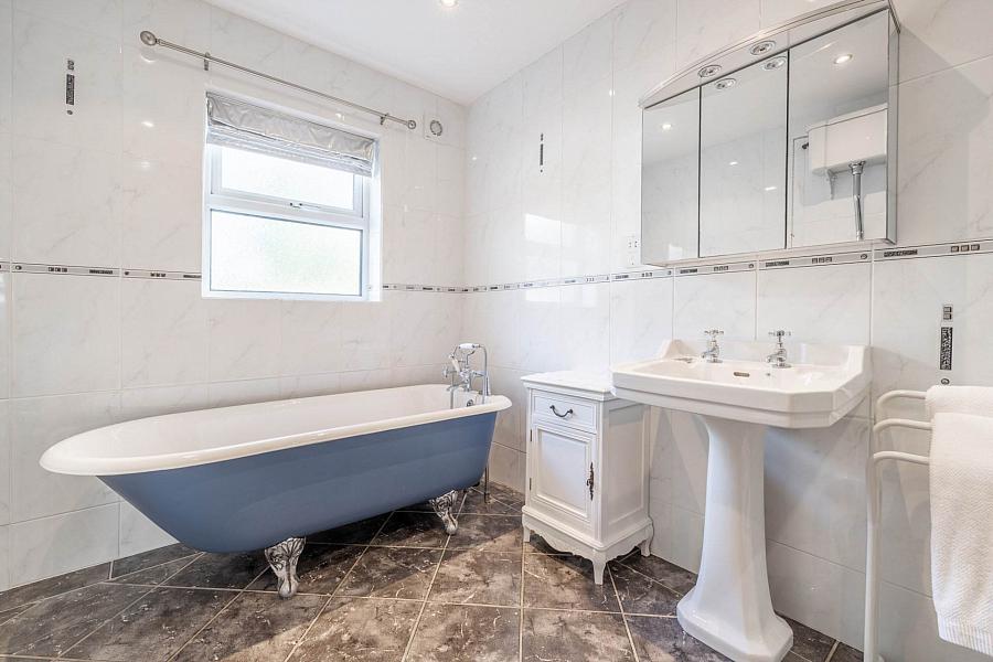 1 Colebrooke Park Road