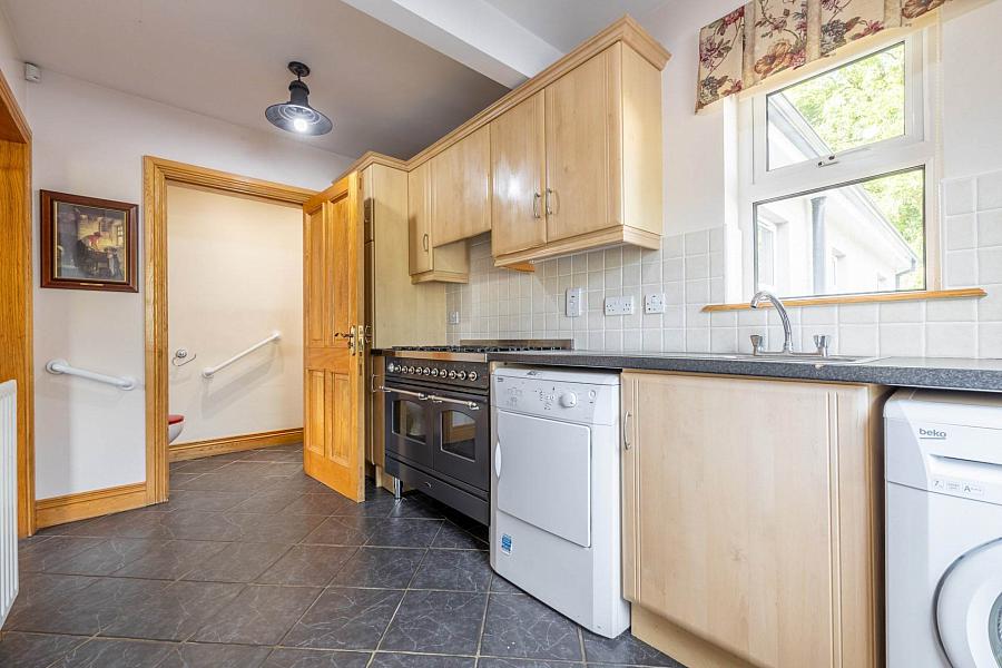 1 Colebrooke Park Road