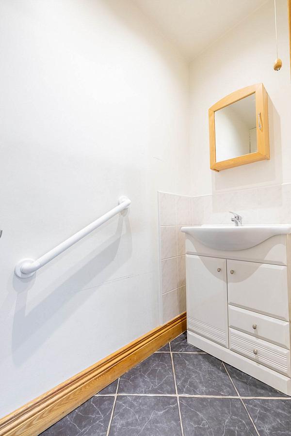 1 Colebrooke Park Road