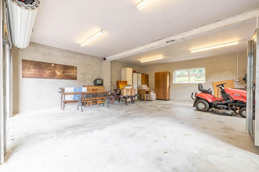 1 Colebrooke Park Road