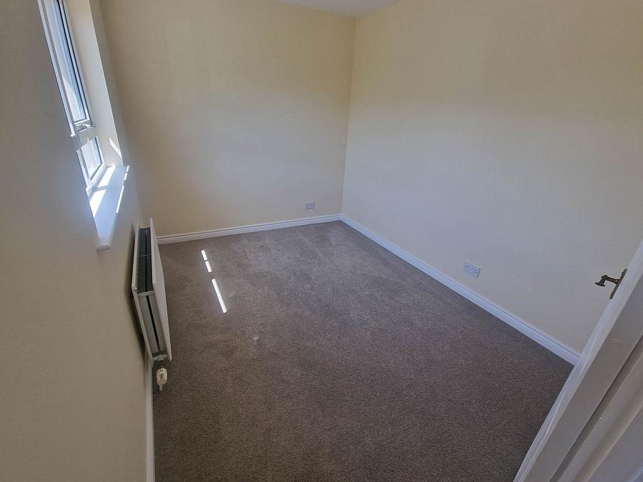 18 Edfield Park