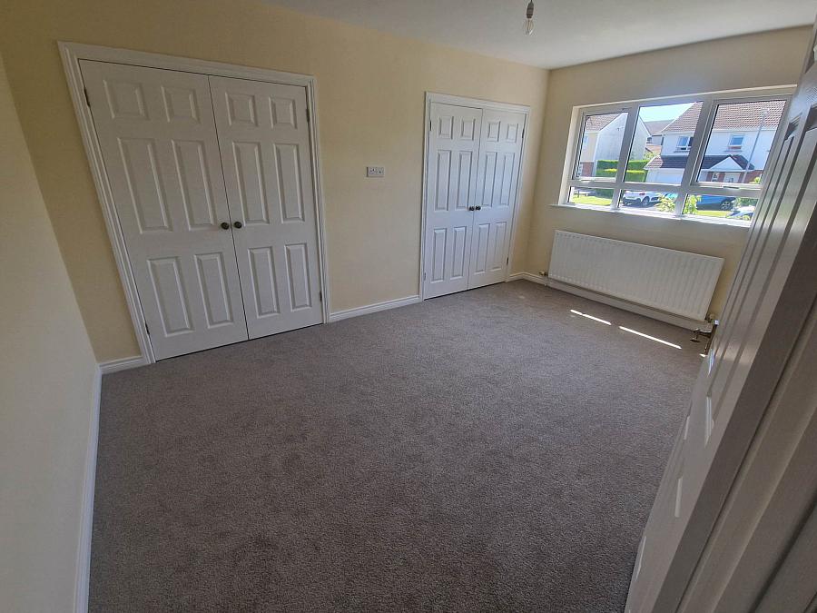18 Edfield Park