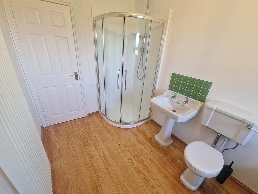 18 Edfield Park
