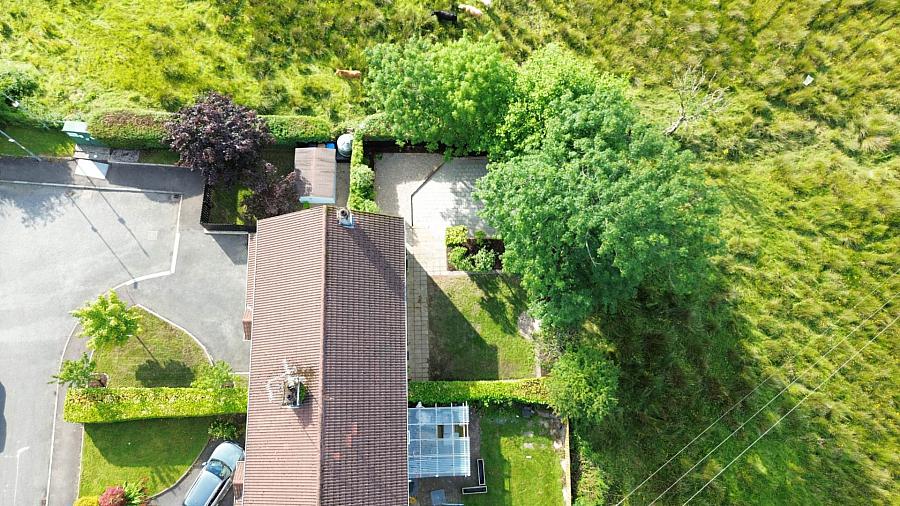 18 Edfield Park