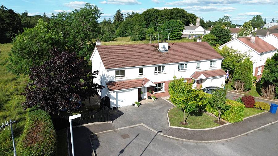 18 Edfield Park