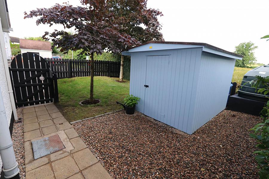 18 Edfield Park
