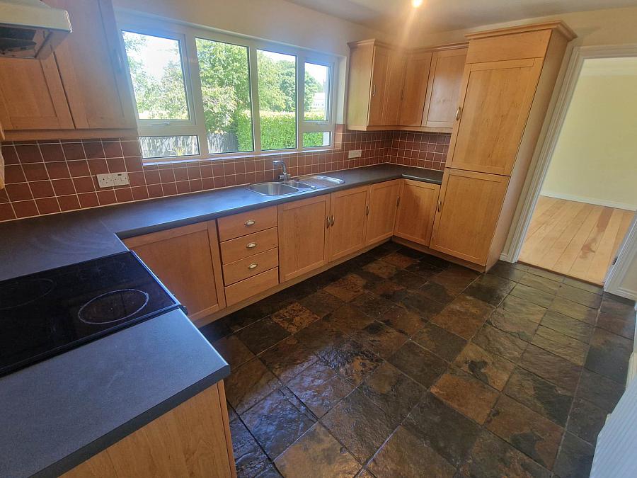 18 Edfield Park