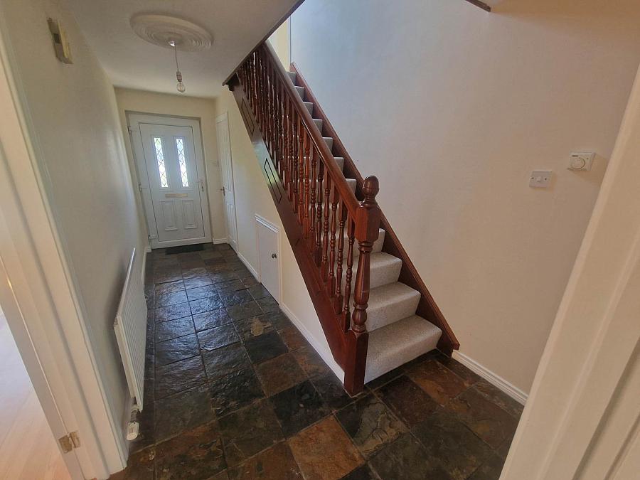 18 Edfield Park