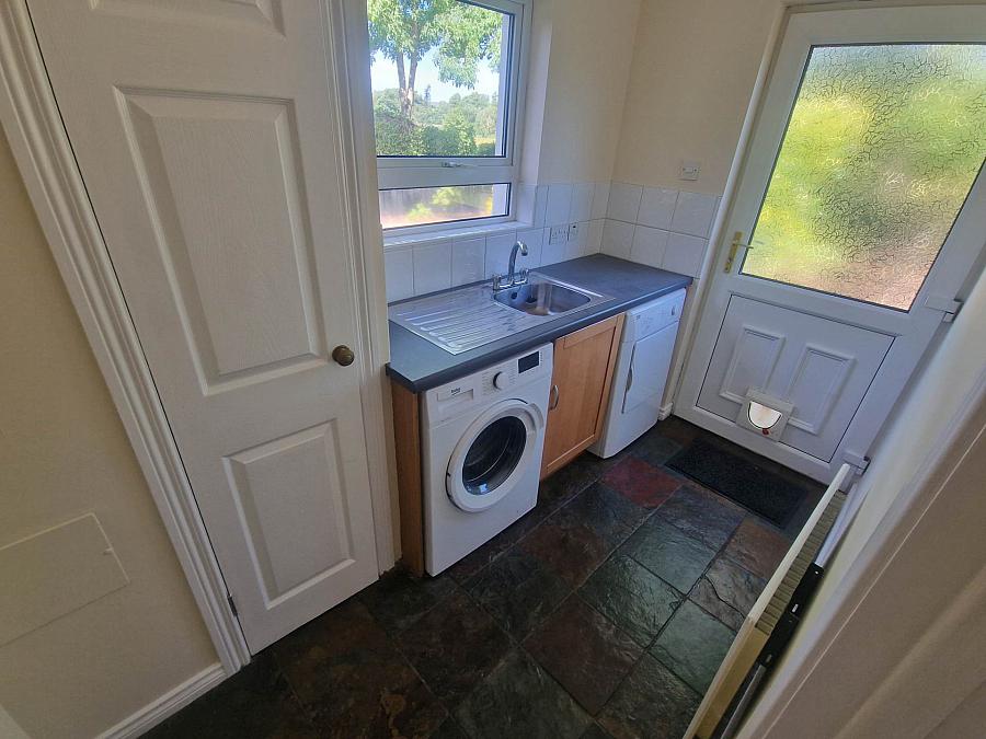 18 Edfield Park