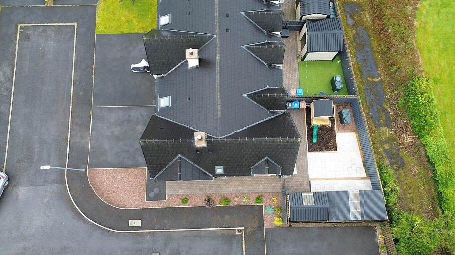 16 Lakebourne Lodge