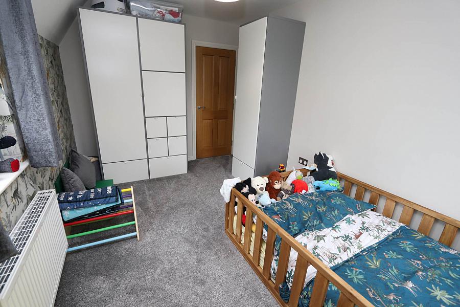 16 Lakebourne Lodge