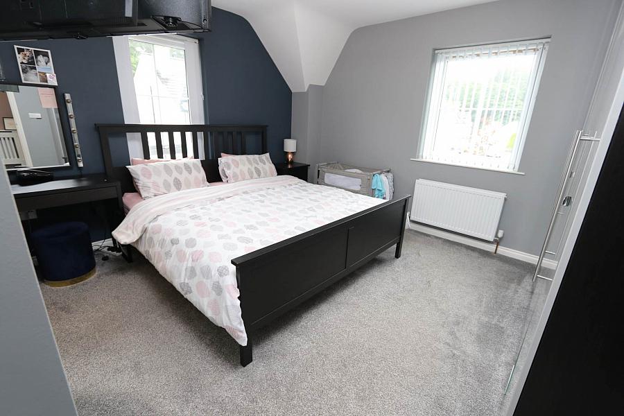 16 Lakebourne Lodge