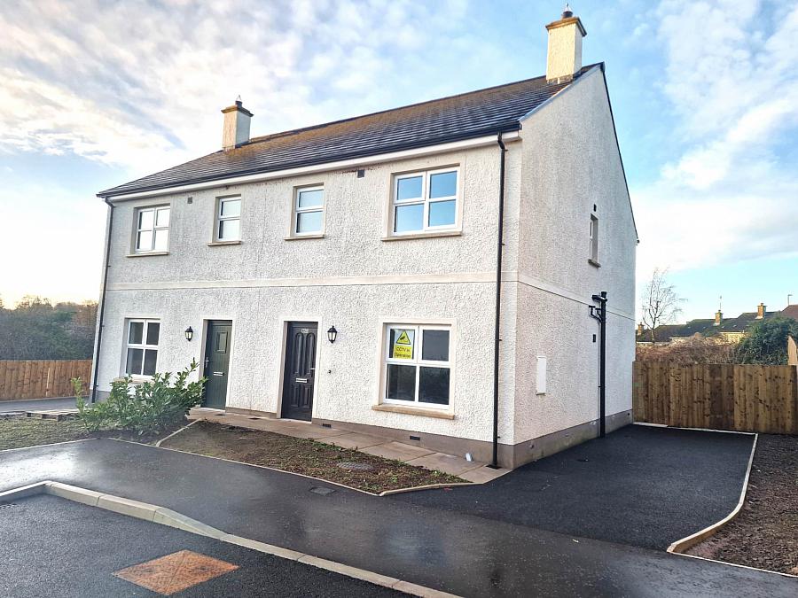 14 Castletown Brae, Fintona, Omagh, BT78 2FA