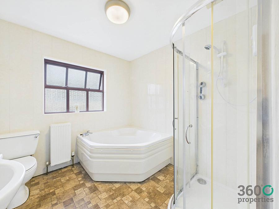 15&15a Doctors Road